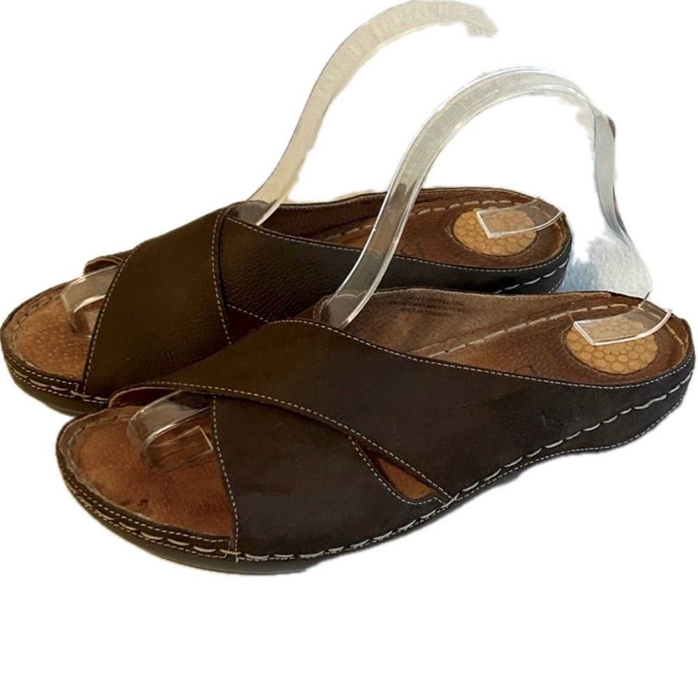 Born concept b.o.c Kallie brown genuine leather wedge sandals comfort size 8